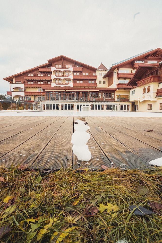 undefined Alpenpark Resort 8