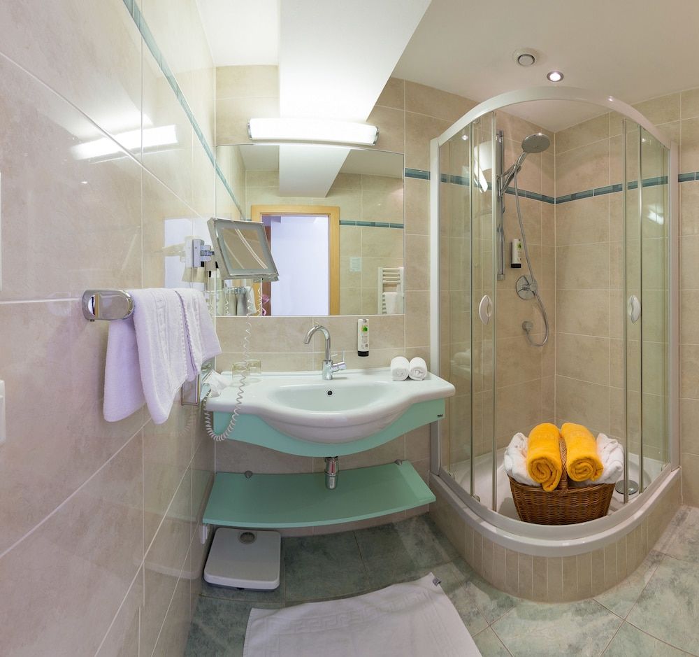 Wellnesshotel Schönruh - Adults Only Classic Double Room 5
