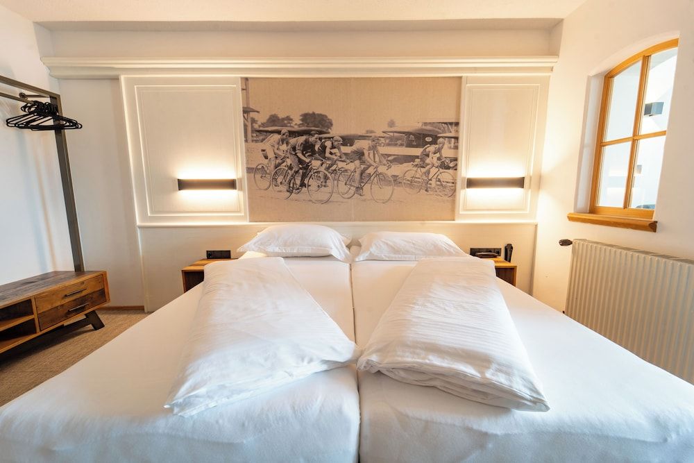 Sporthotel Igls Comfort Double Room 4