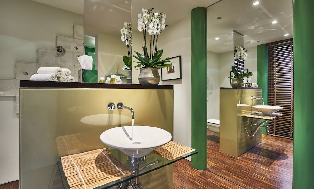 House of Time - Fancy Suite Vienna Suite, Sauna (Love Boat in Saigon) 8