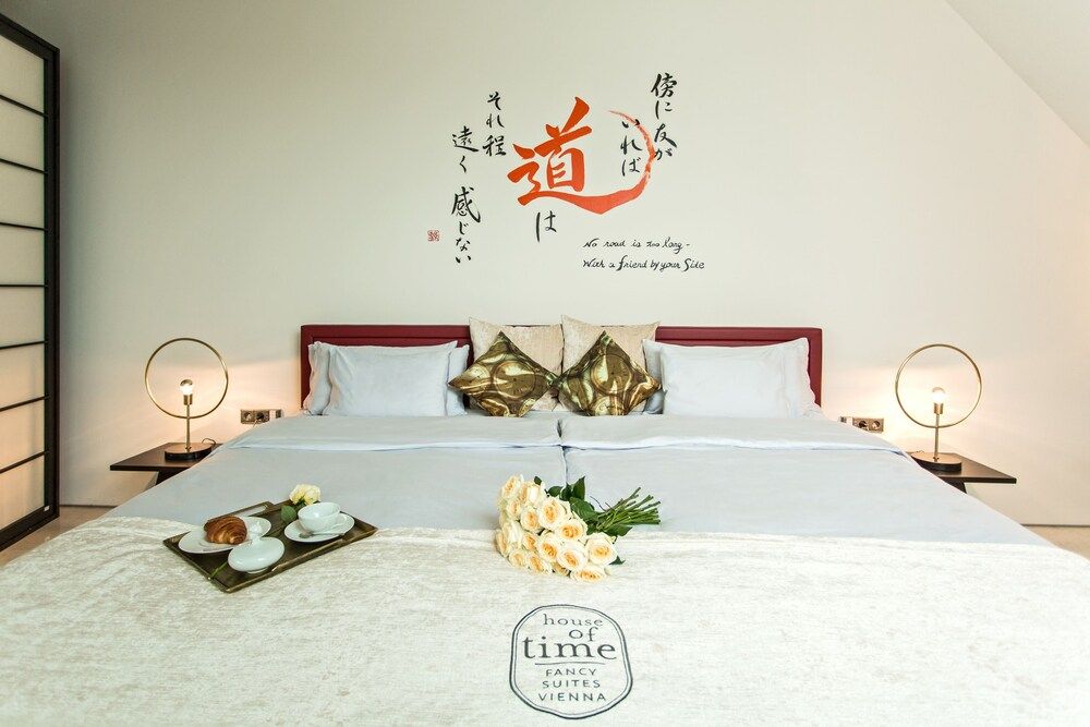 House of Time - Fancy Suite Vienna Suite, Sauna (Love Boat in Saigon) 2