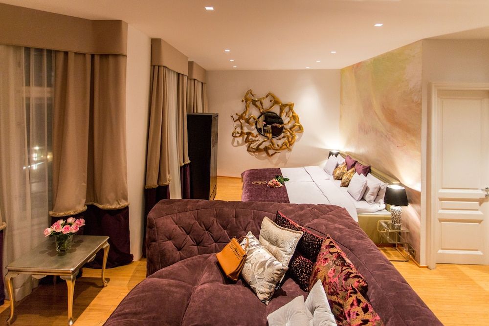 House of Time - Fancy Suite Vienna Suite (Playground) 4