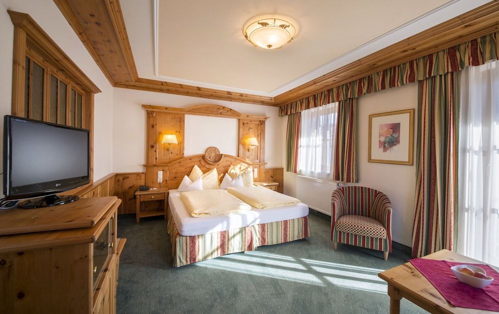 Waidringer Hof - 1. Tiroler Glückshotel Deluxe Double Room, Balcony