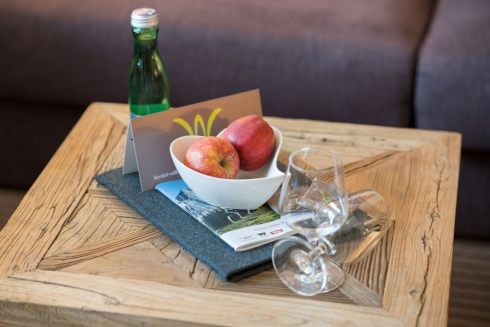 Room Service - Dining