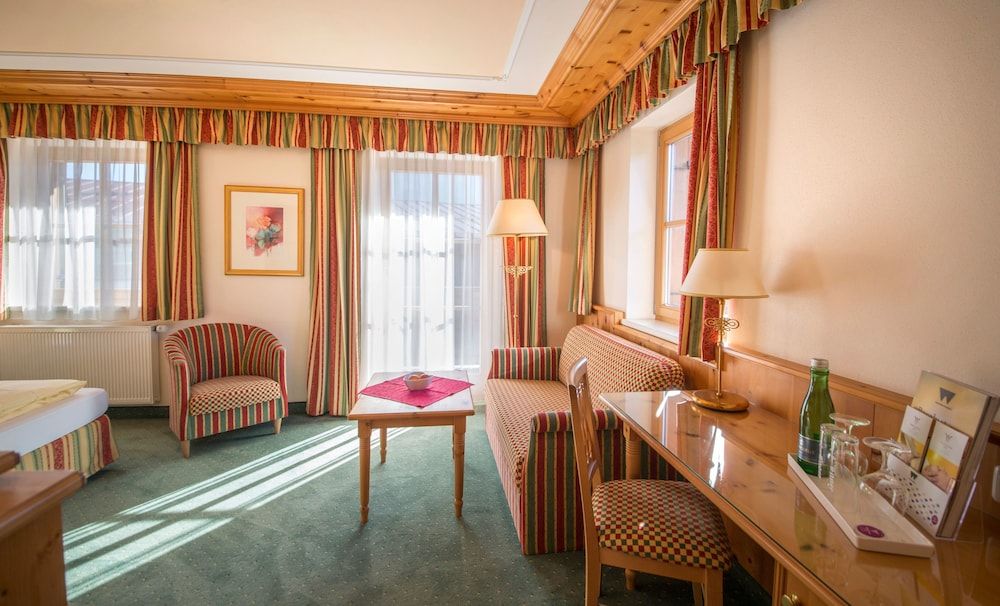 Waidringer Hof - 1. Tiroler Glückshotel Deluxe Double Room, Balcony 7