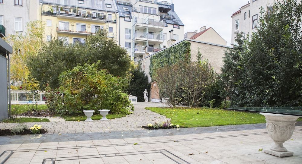 undefined Residenz Donaucity 8