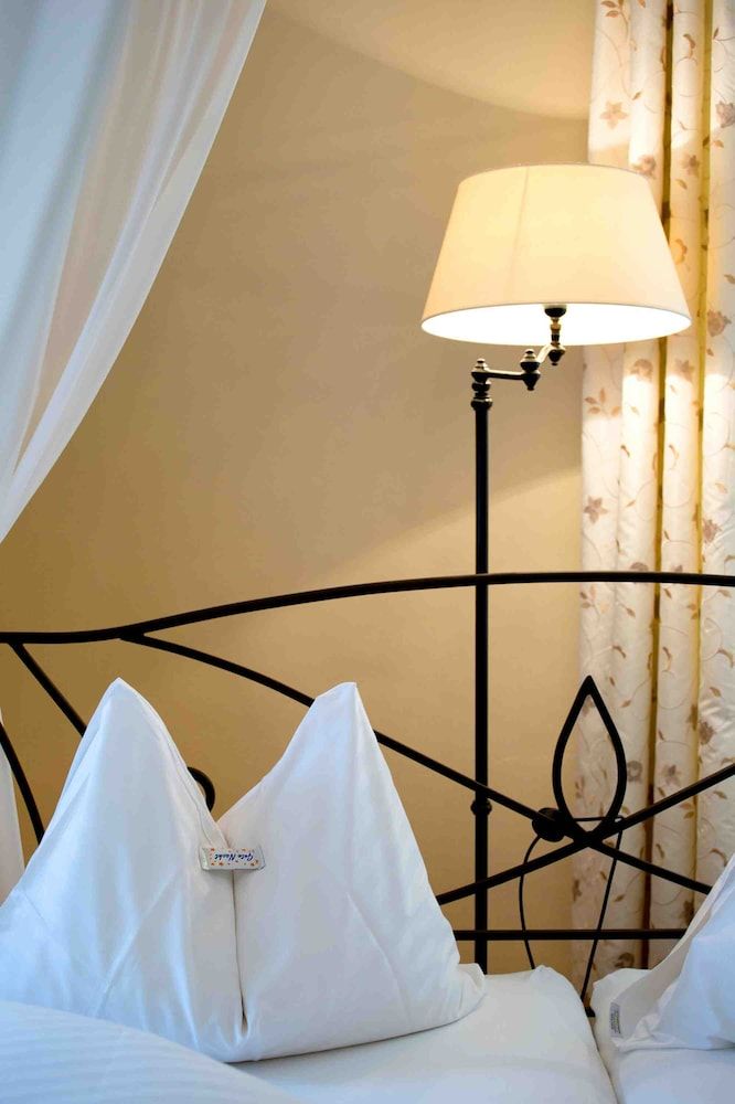 Hotel Palais26 Economy Room 7