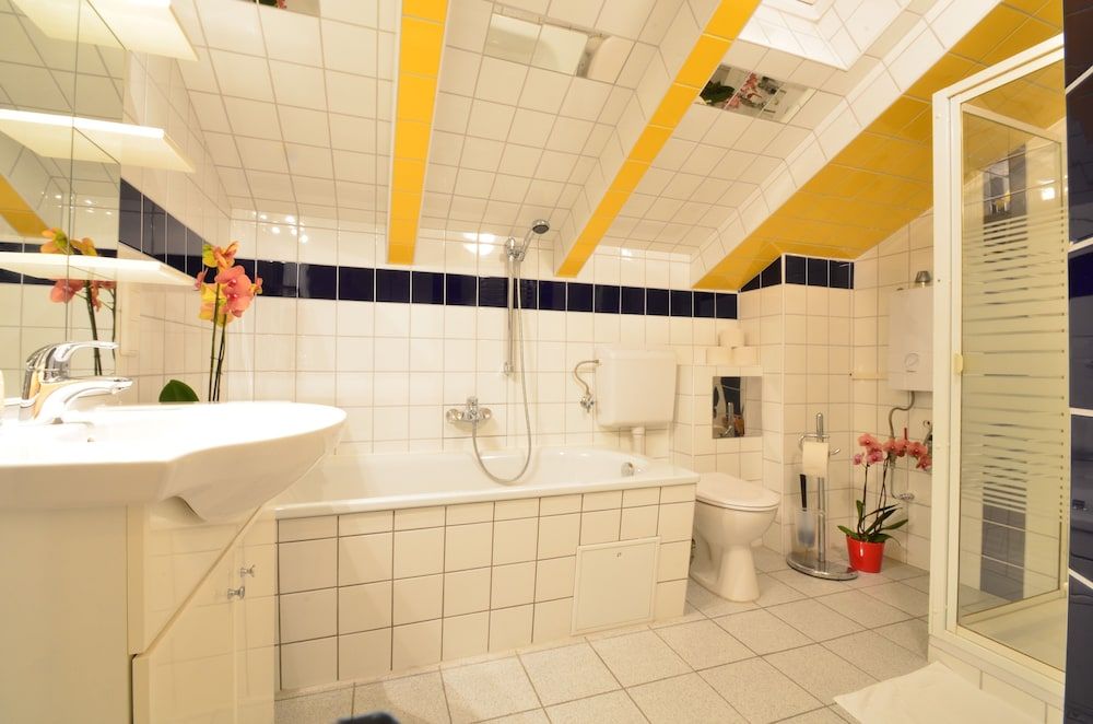 AJO Vienna Garden - Contactless Check-in Deluxe Studio Suite, Terrace, Garden View (50€ cleaning fee on top of the rate) 7