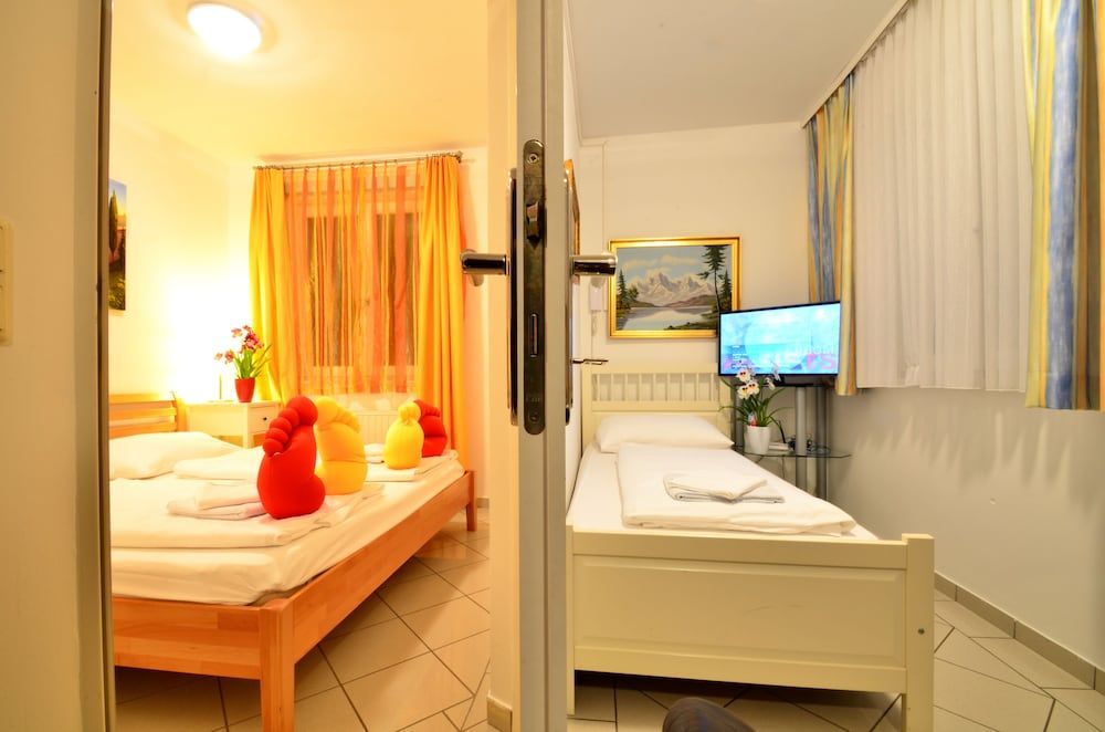 AJO Vienna Garden - Contactless Check-in Apartment, 1 Bedroom, Terrace, Garden View (50€ cleaning fee on top of the rate) 5