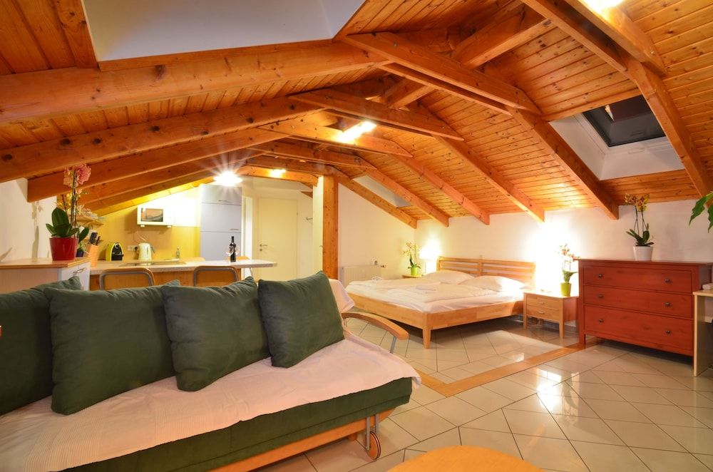 AJO Vienna Garden - Contactless Check-in Deluxe Studio Suite, Terrace, Garden View (50€ cleaning fee on top of the rate) 4