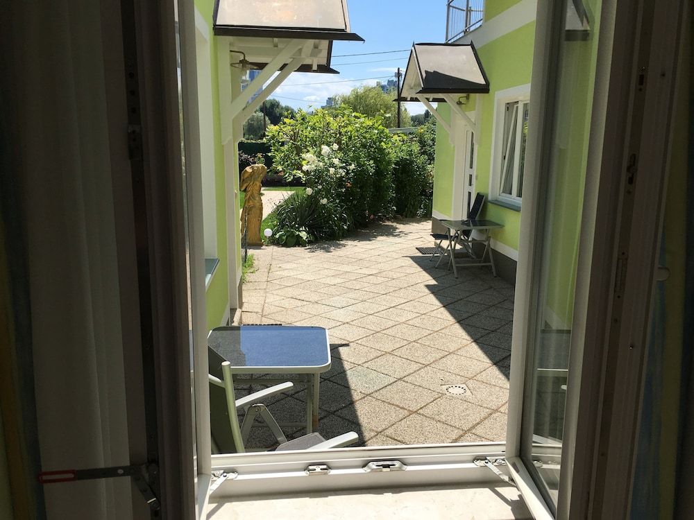 AJO Vienna Garden - Contactless Check-in Apartment, 1 Bedroom, Terrace, Garden View (50€ cleaning fee on top of the rate) 9