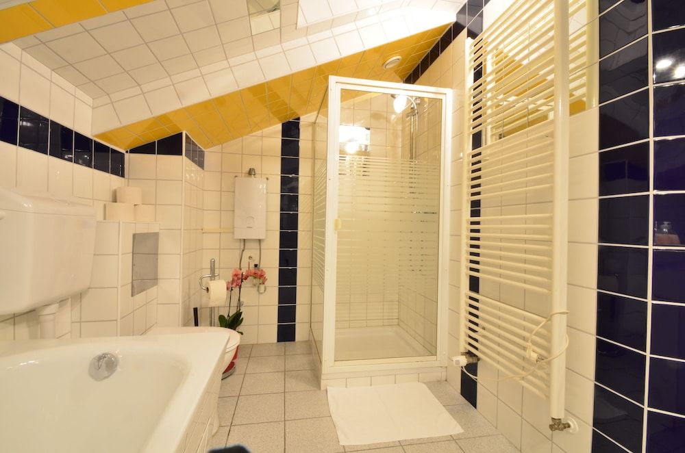 AJO Vienna Garden - Contactless Check-in Deluxe Studio Suite, Terrace, Garden View (50€ cleaning fee on top of the rate) 6