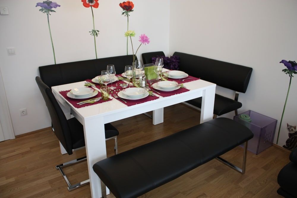 undefined GoVienna Modern Apartment 5