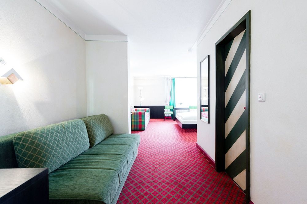 Hotel Schrofenstein Junior Suite 4