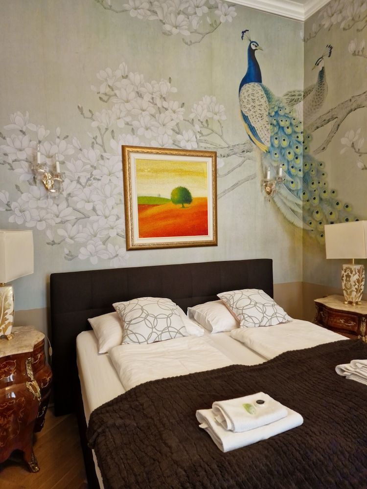 Urban Flats Vienna City Center Apartment, 1 Bedroom, Balcony (Gonzagagasse) 4