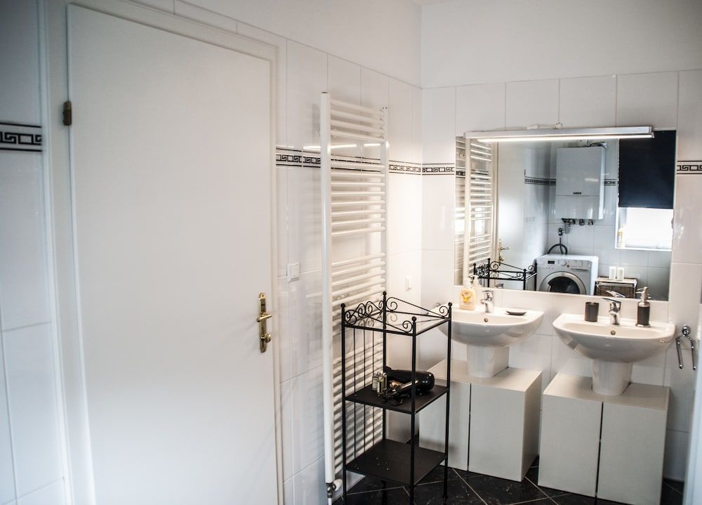 Urban Flats Vienna City Center Comfort Penthouse, 3 Bedrooms, Terrace (Getreidemarkt) 6