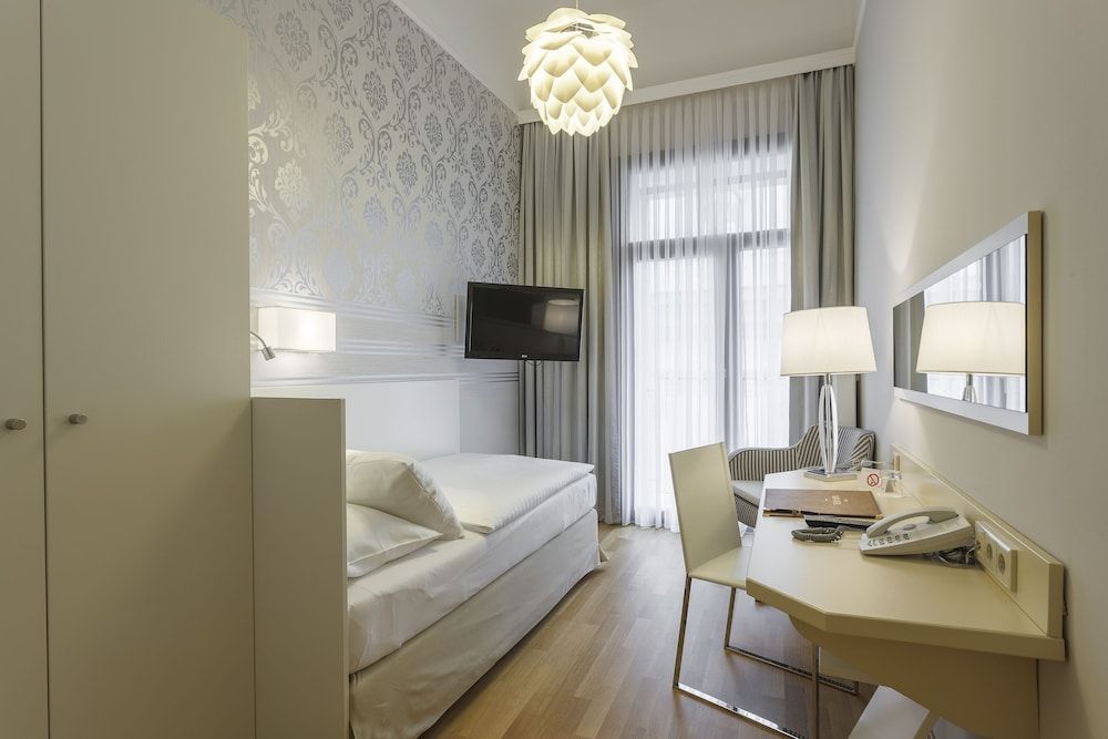 undefined Hotel Wandl