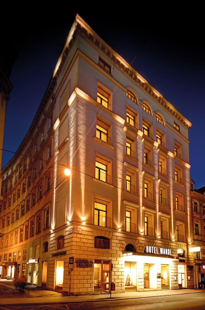 undefined Hotel Wandl 9