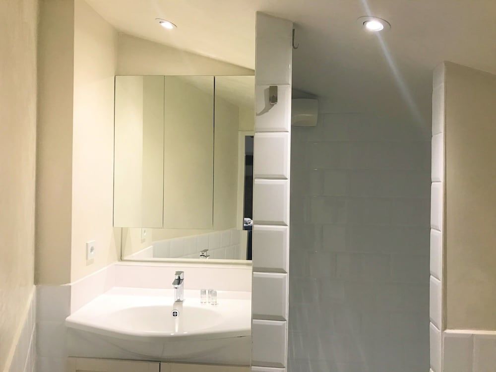 counts 65 Exclusive Duplex, 1 Bedroom, Fireplace, Garden Area 4