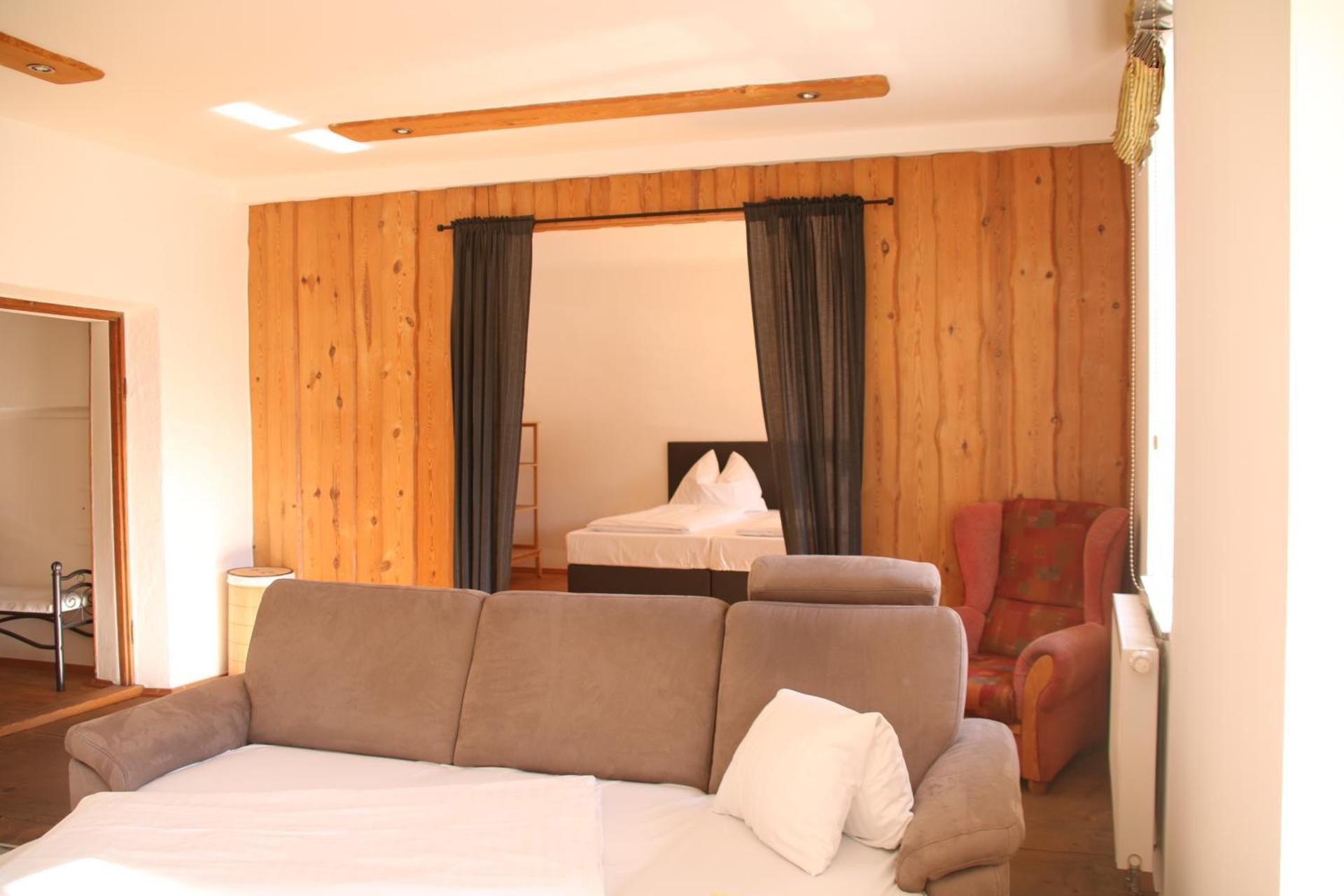 Family Room 2 - Annex