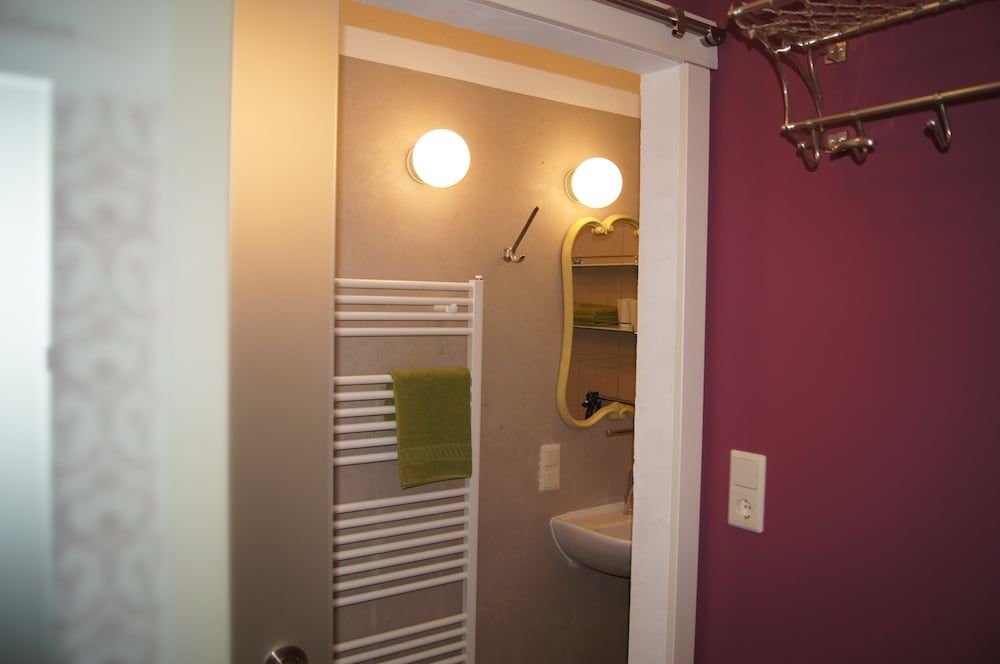 Altstadthaus Cityappartements Design Studio, 1 Queen Bed 5