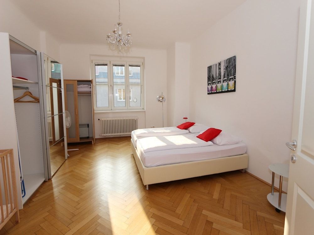 Vienna Apartment Center - Zentrum I Family Apartment, 2 Bedrooms, Kitchen 13