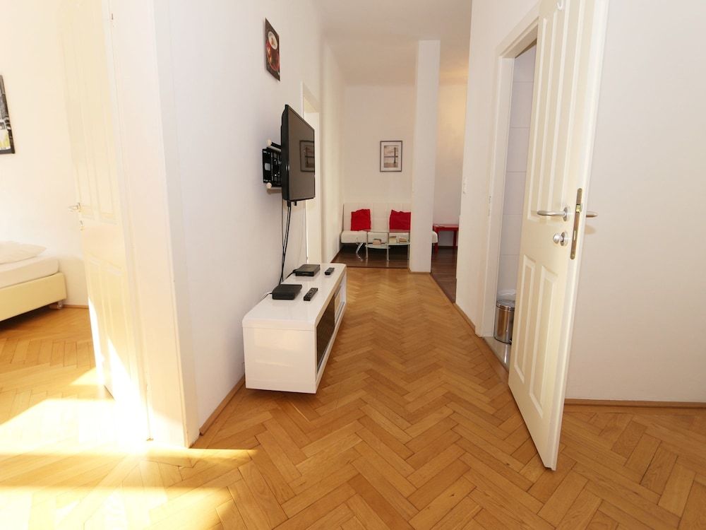 Vienna Apartment Center - Zentrum I Family Apartment, 2 Bedrooms, Kitchen 10