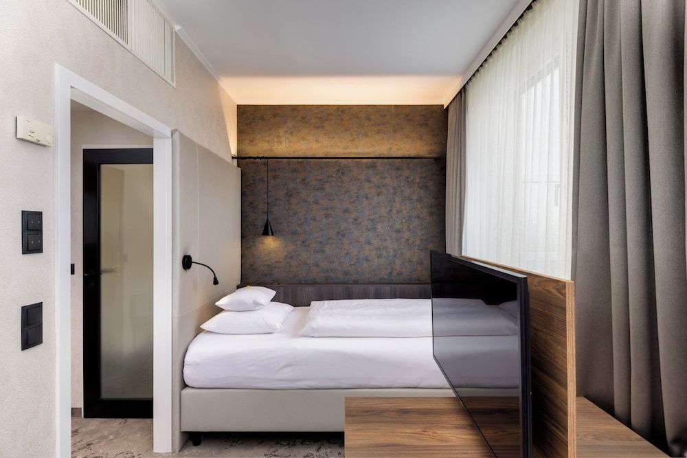 undefined Hotel Am Parkring 7