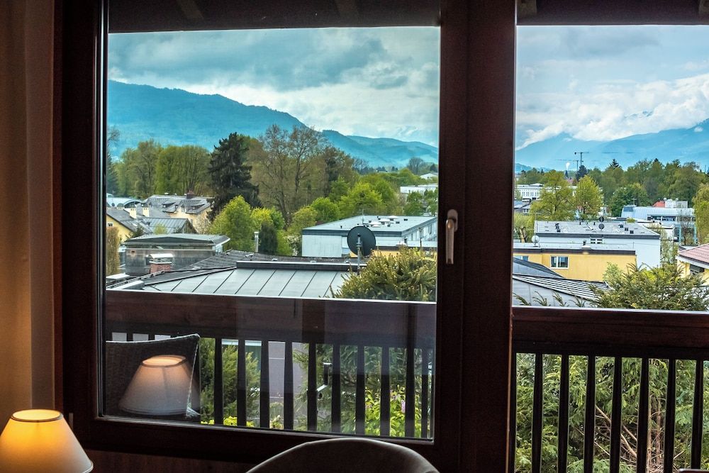 Haus Arenberg Family Triple Room 8