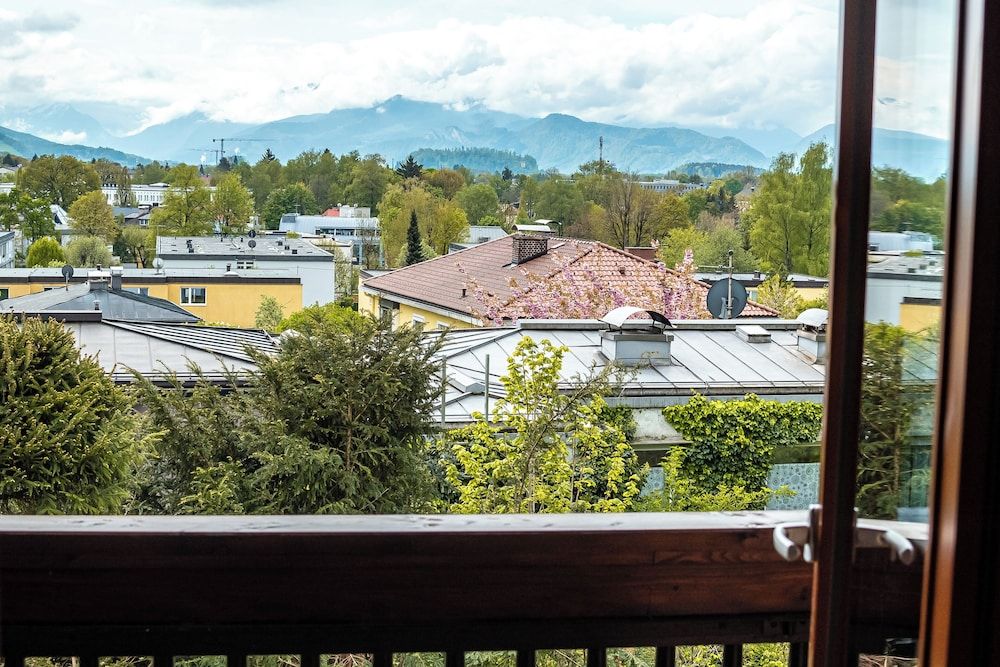 Haus Arenberg Family Triple Room 9