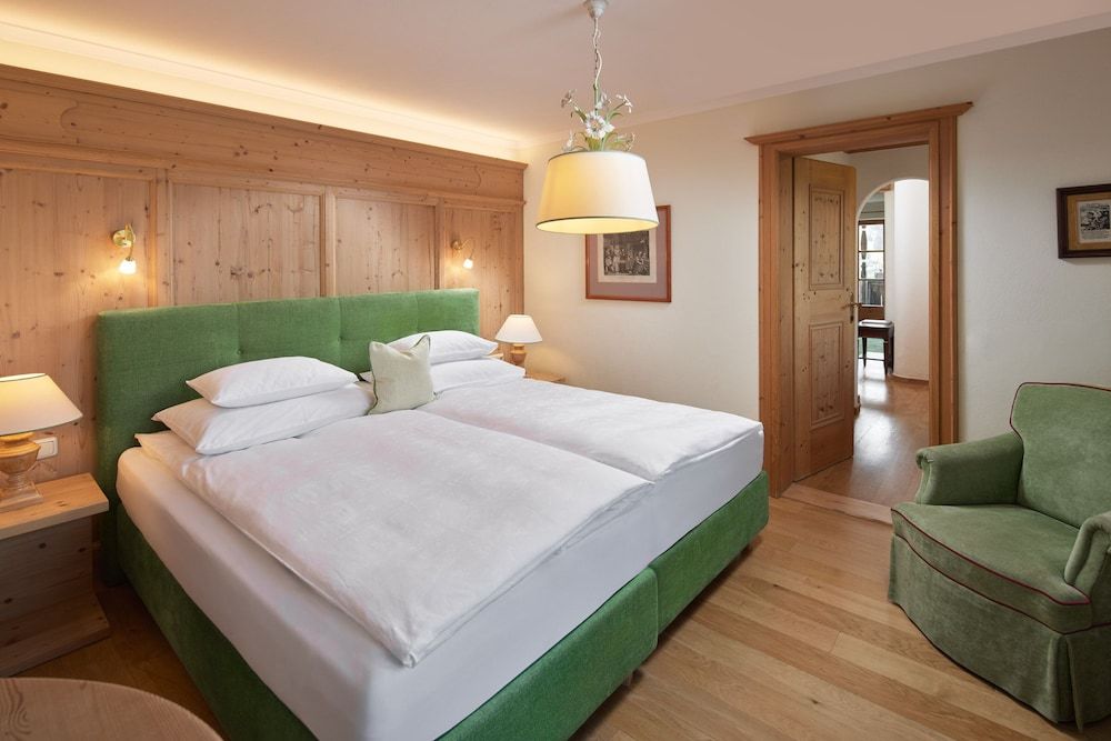 Landsitz Römerhof - Hotel Apartments Premium Apartment, 1 Bedroom, Balcony, Mountain View