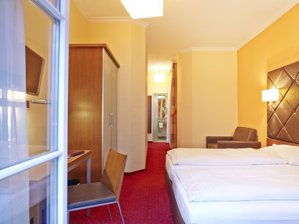 Villa Ceconi by Das Grüne Hotel zur Post Triple Room 3