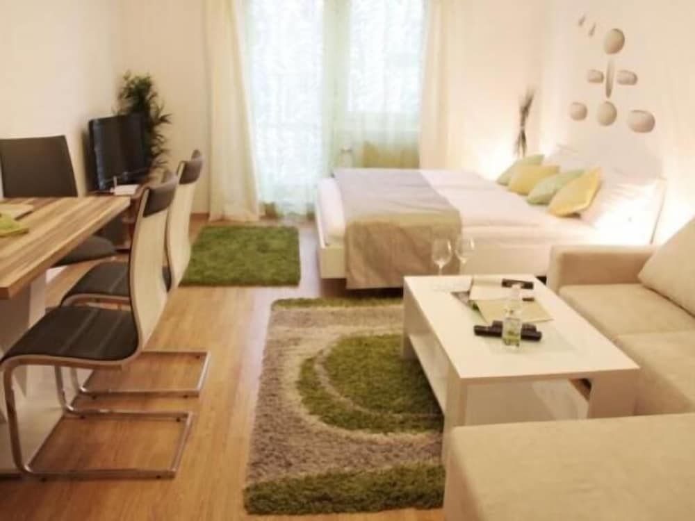 undefined Apartment Quellenstrasse 3