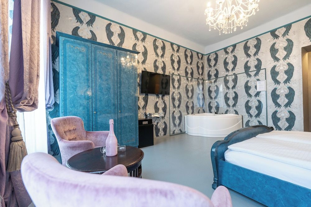 Hotel Urania Romantic Suite 12