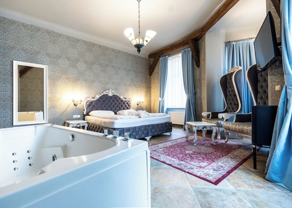 Hotel Urania Romantic Suite 24