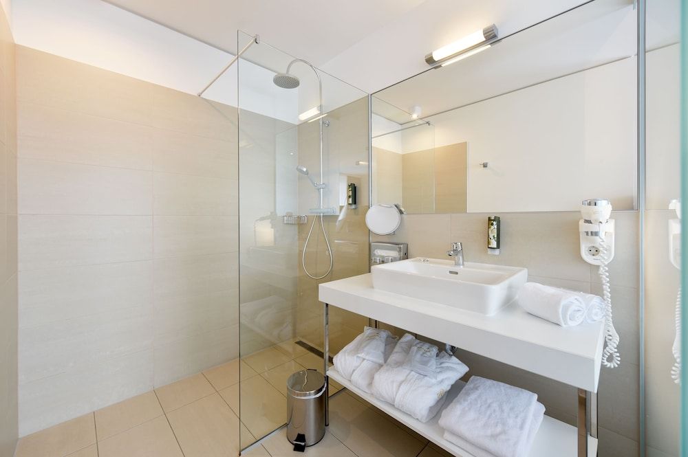Amedia Luxury Suites Graz, Trademark Collection by Wyndham Comfort Twin Room 13