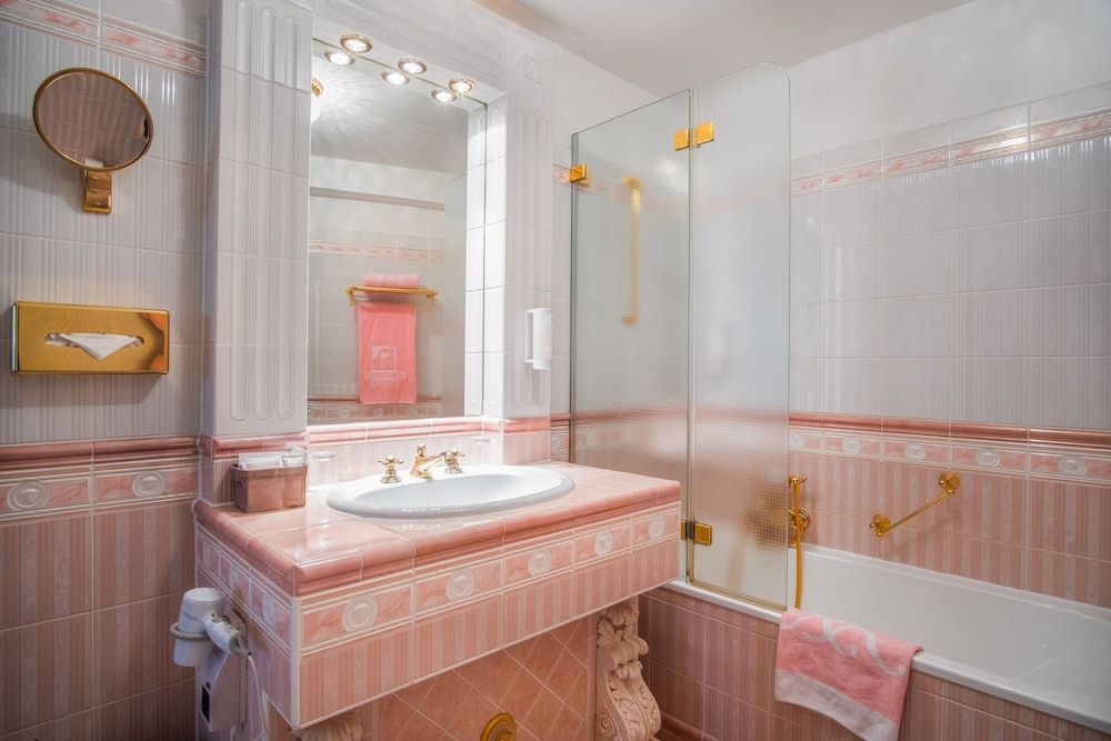 Schlosshotel Römischer Kaiser Classic Double Room 2