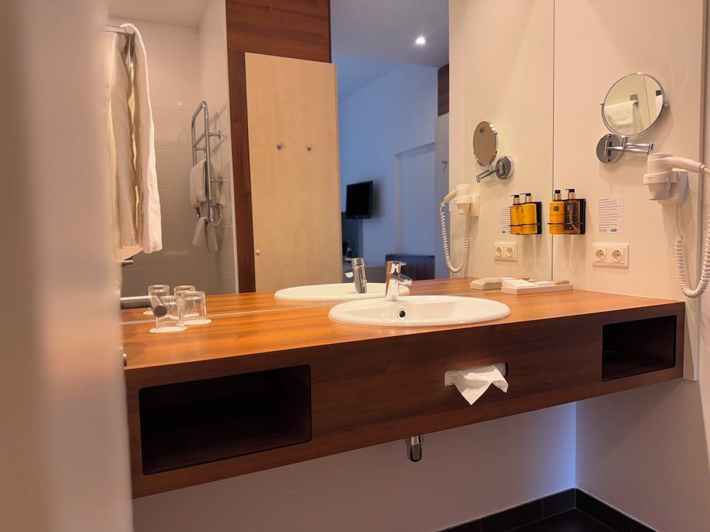 Hotel Spirodom Admont double room superior 4