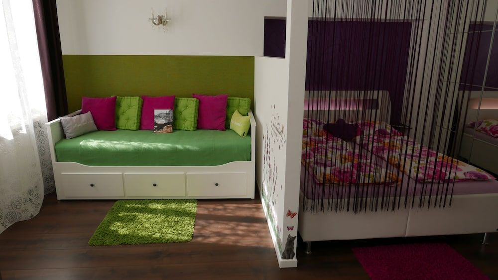 GoVienna Small Modern Apartment Studio 12