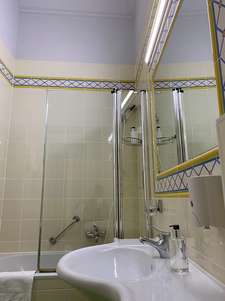 Boutique Hotel Nossek Superior Double or Twin Room 7