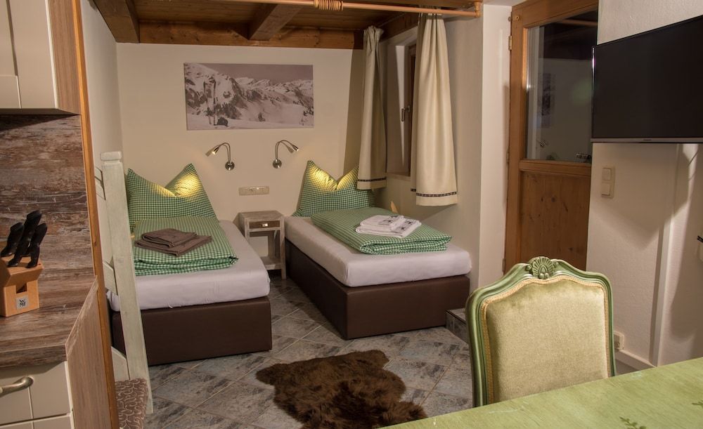 Apartment (Dirndl)