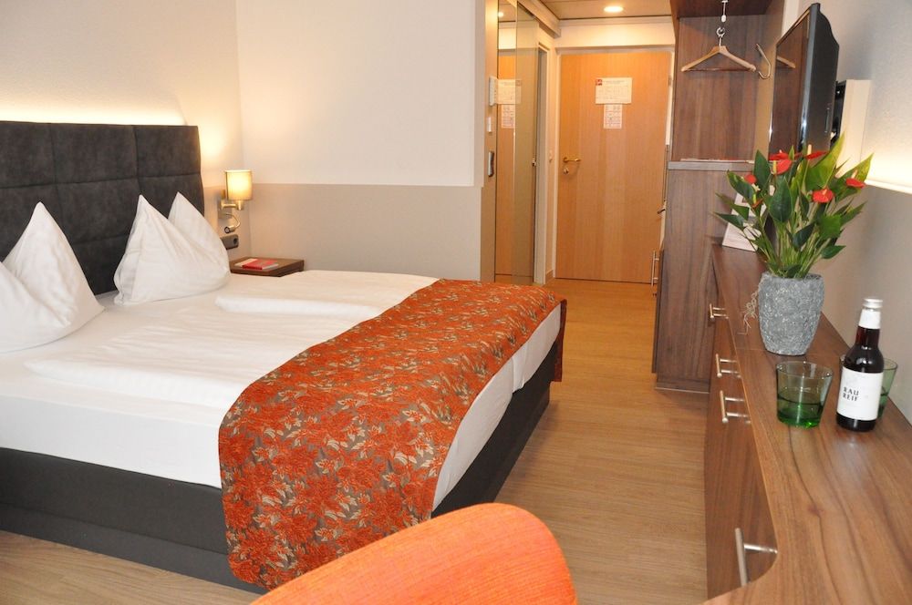 Stadtoase Kolping Hotel Comfort Double Room Single Use 7