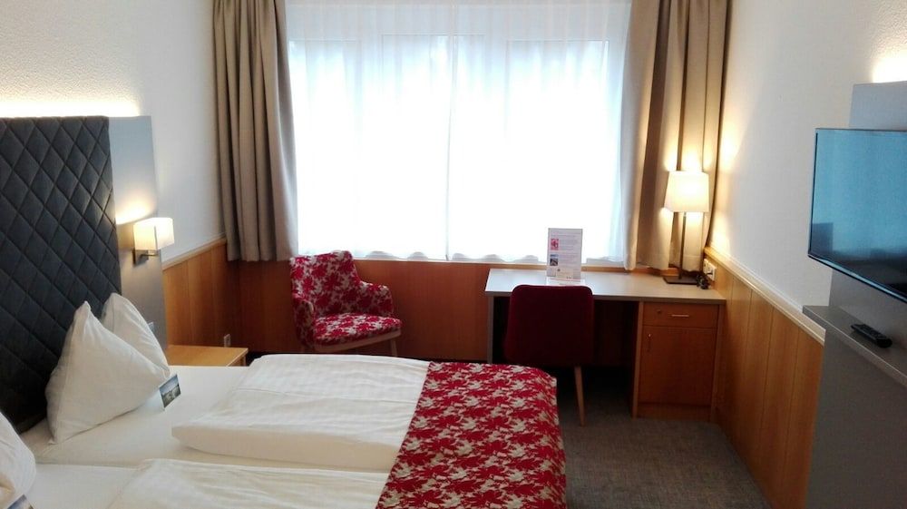 Stadtoase Kolping Hotel Comfort Double Room Single Use 3