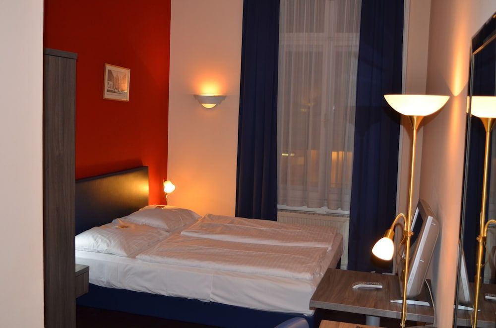 Hotel Pension Excellence Economy Double Room 2