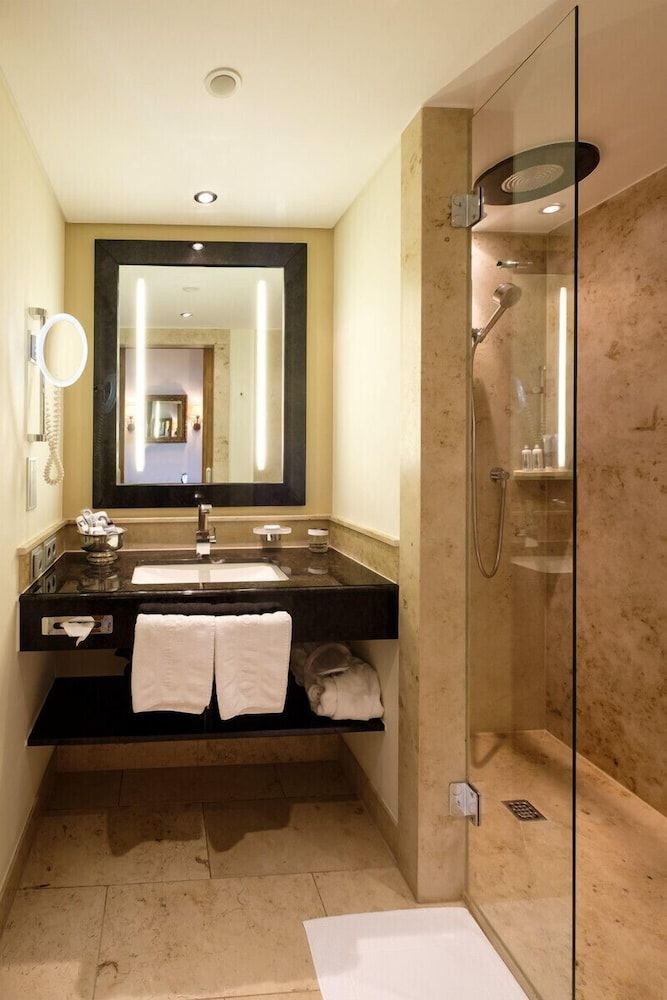 Interalpen-Hotel Tyrol GmbH Single Room, 1 Twin Bed, Balcony, Mountain View 5