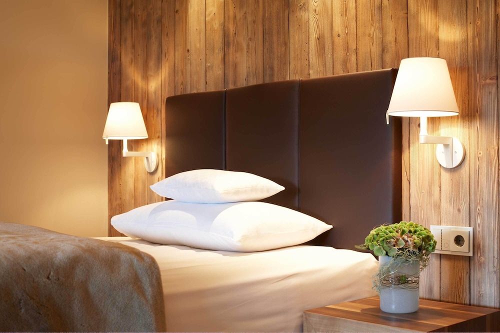 Interalpen-Hotel Tyrol GmbH Design Twin Room, 2 Bedrooms, Balcony, Mountain View (Lodge Deluxe Twin)