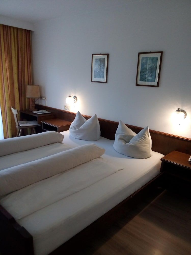 Comfort Room, Lake View
