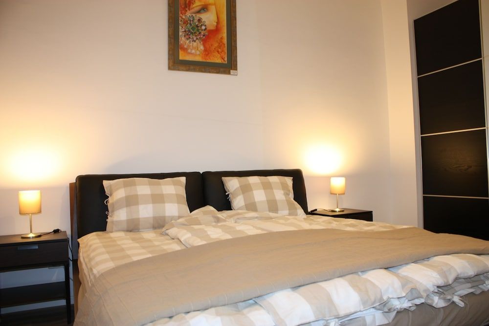 GoVienna Oldtown Apartments Deluxe Apartment, 1 Bedroom, Kitchen, Courtyard Area 2