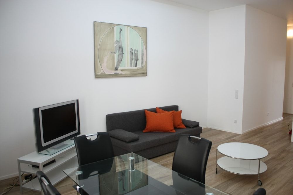 GoVienna Oldtown Apartments Deluxe Apartment, 1 Bedroom, Kitchen, Courtyard Area 12