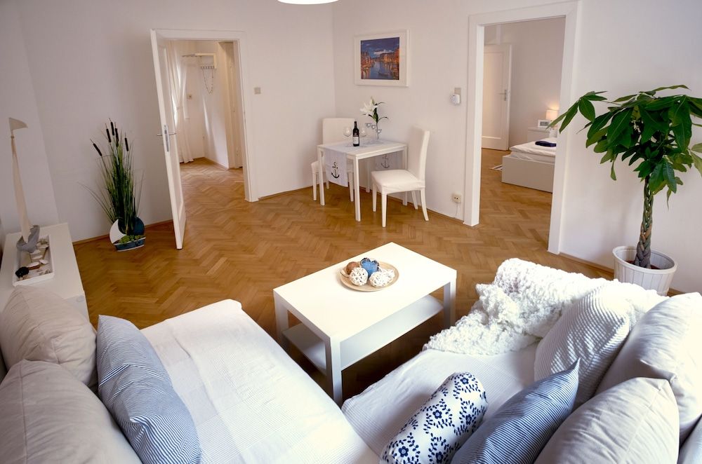 Opera Street Apartments Standard Apartment, 1 Bedroom (Little Italy) 5